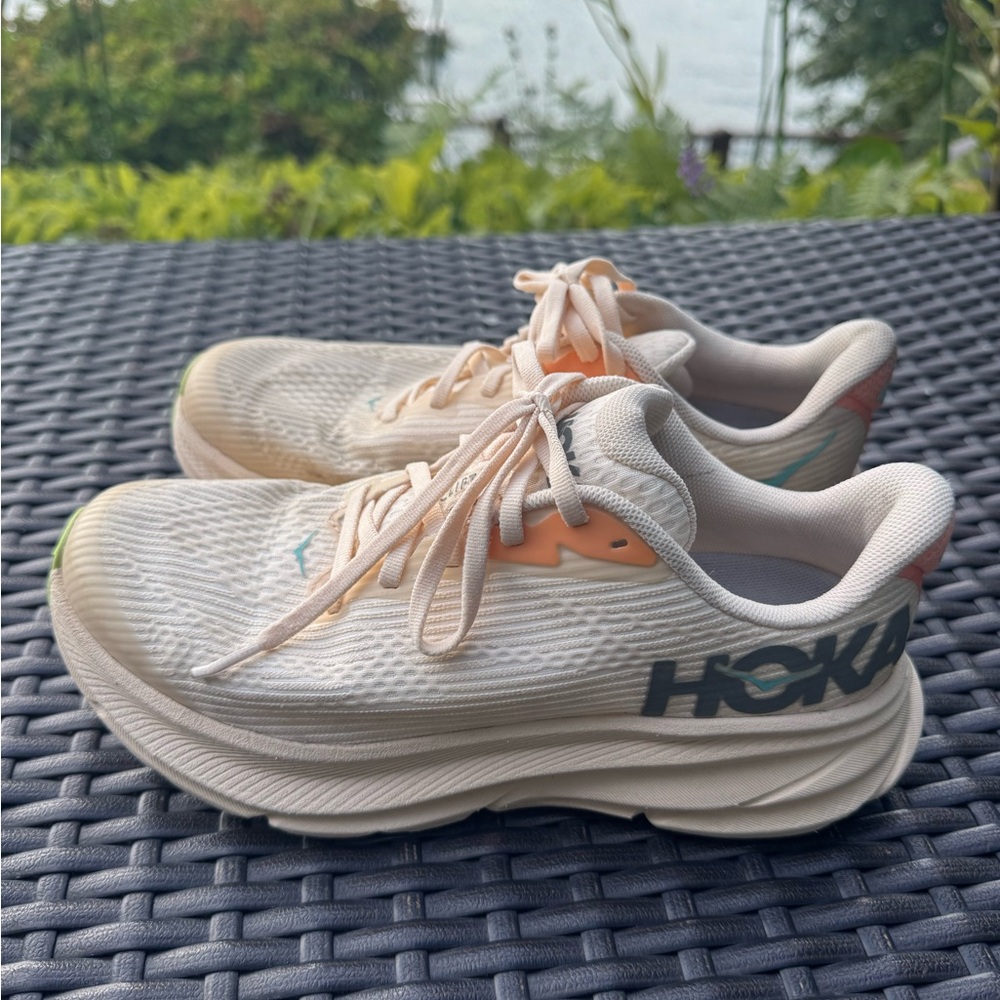 Hoka Youth Clifton 9 Cream Sneakers